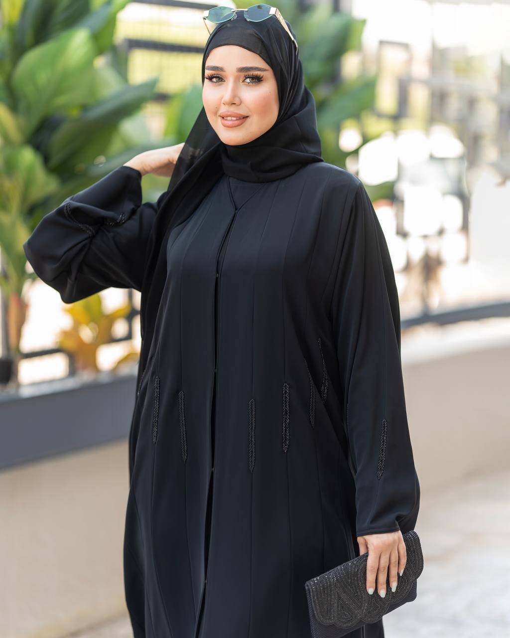 عباية اسود سادة مع الشيلا